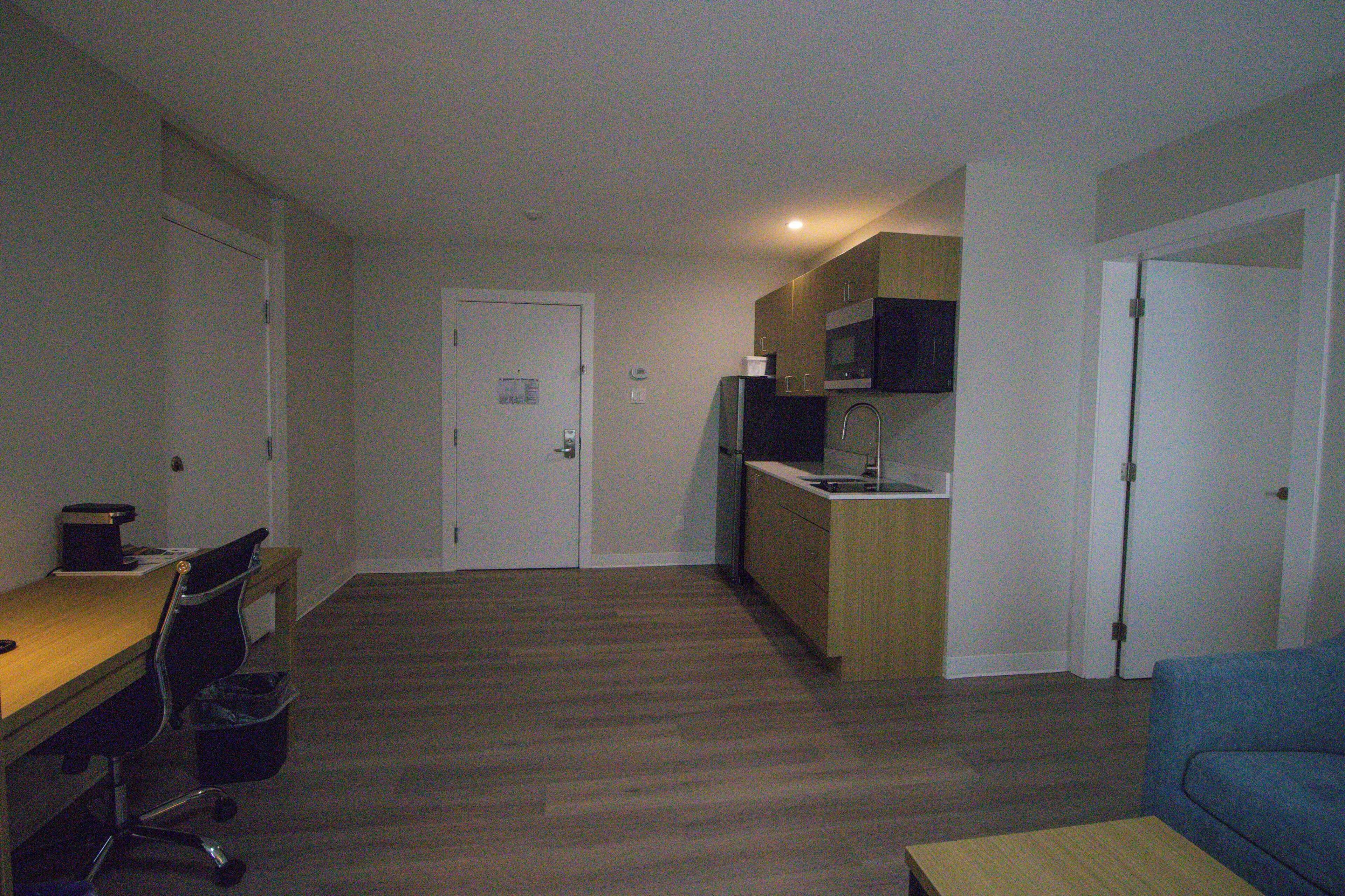 Desk, laptop workspace, iron/ironing board, free WiFi