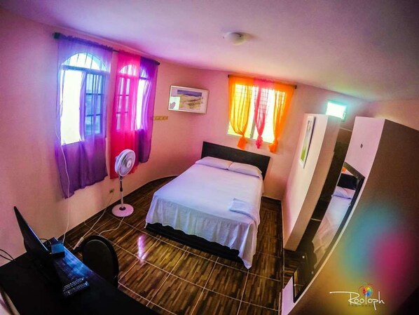 Chambre, 1 grand lit, non-fumeur