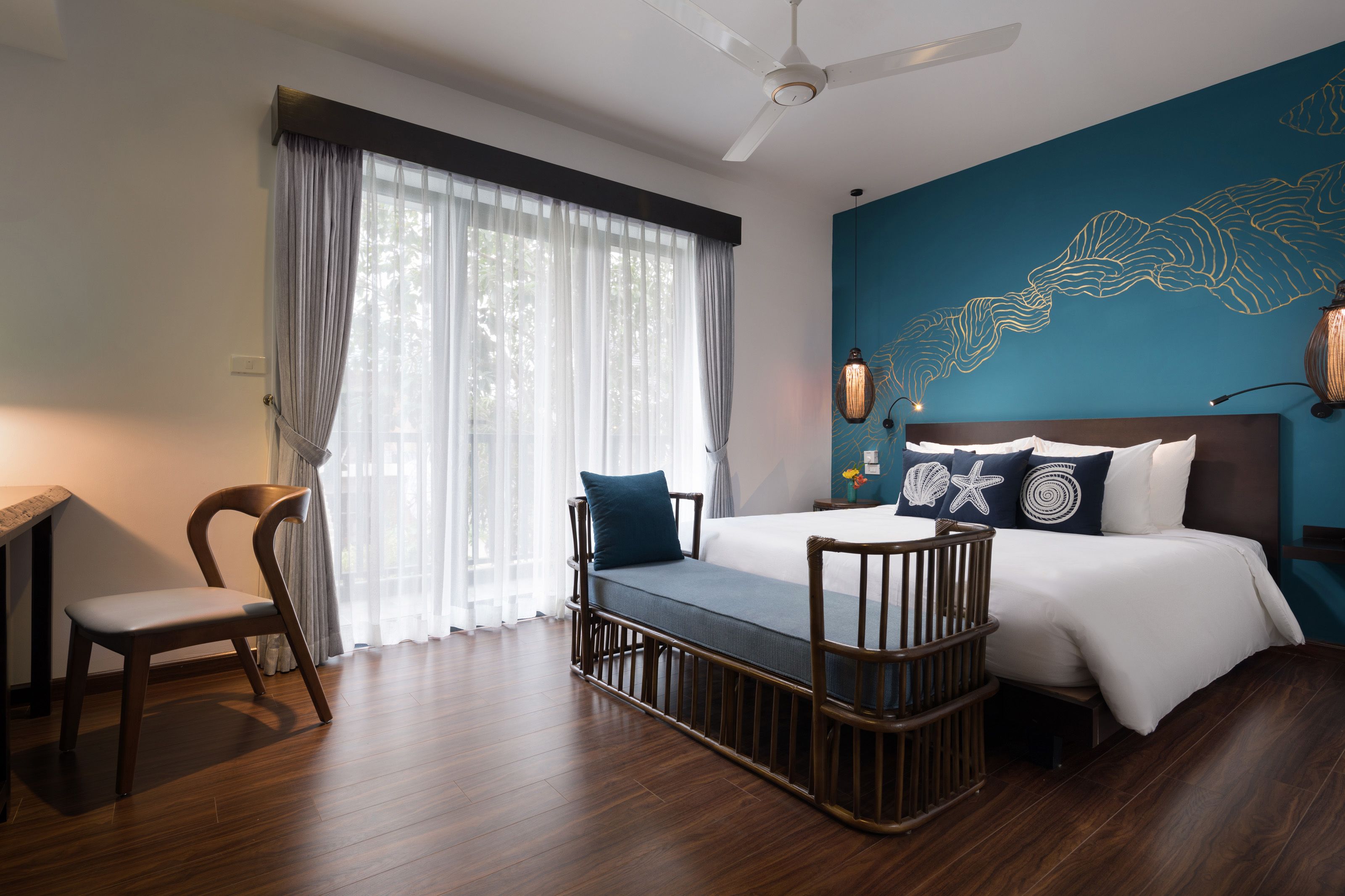 deluxe double or twin room, balcony | premium bedding, down duvets, pillow-top beds, minibar