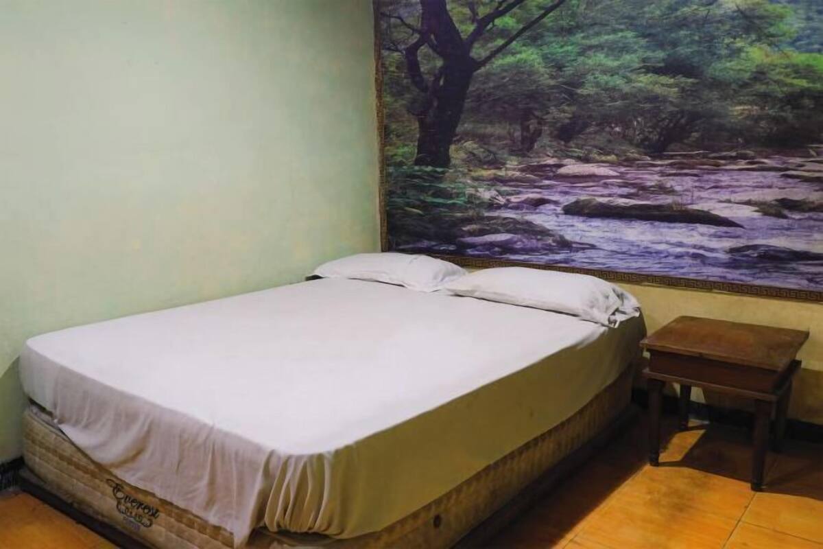 Premium bedding, free WiFi, bed sheets