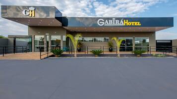 Fachada da propriedade