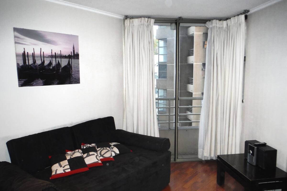 Standard Apartment, 1 Queen Bed, Non Smoking | 1 bedroom, in-room safe, desk, iron/ironing board