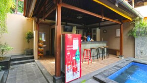 Unclassified image, 4 of 29, button - D'Astri Guest House (Denpasar)