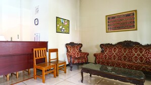 Interior - Kartika Homestay Syariah (Surabaya)