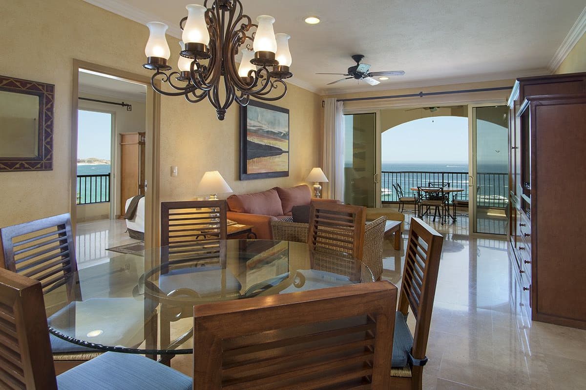 Deluxe Single Room, Multiple Beds, Accessible | In-room dining