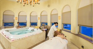 Hot tub - Villa Del Arco Beach Resort and Spa (Cabo San Lucas)