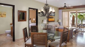 Interior - Villa Del Arco Beach Resort and Spa (Cabo San Lucas)