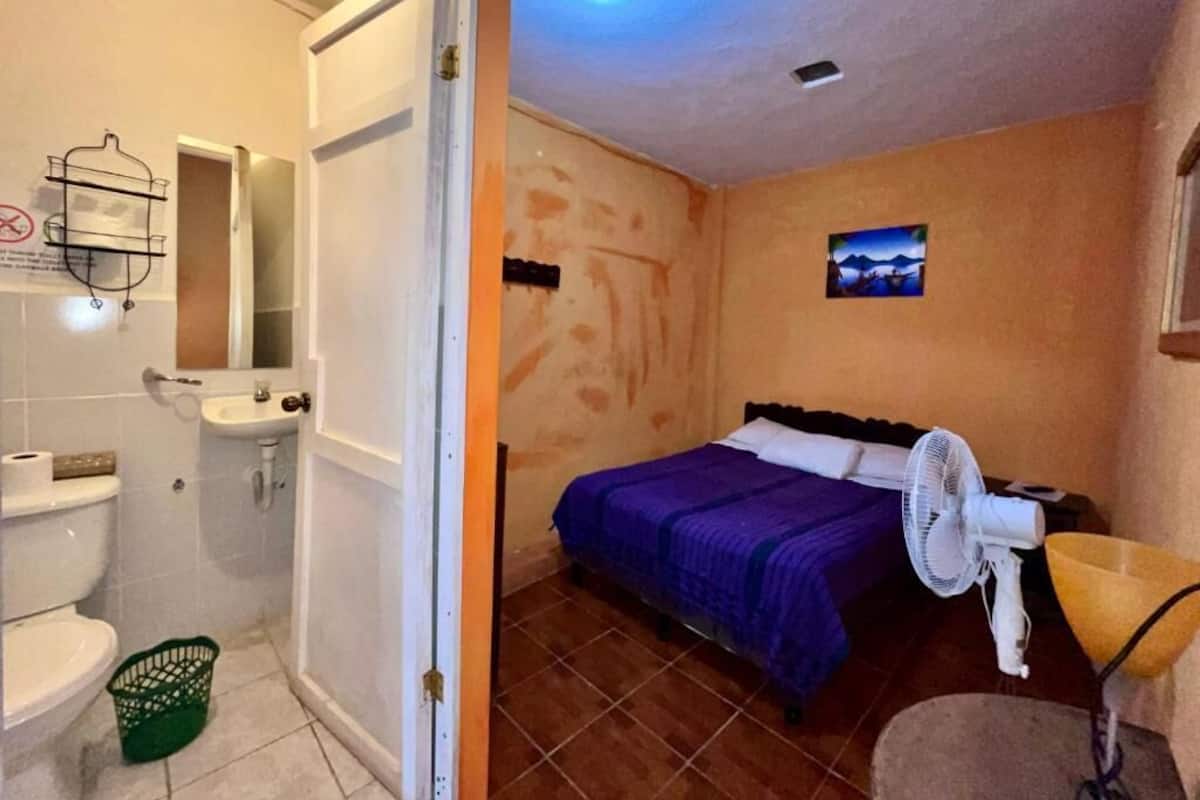 Quadrupla Classic, letti multipli, non fumatori | Una scrivania, letti aggiuntivi gratuiti, Wi-Fi gratuito, lenzuola