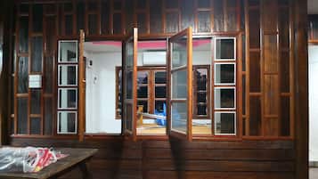 Traditional Bungalow, 1 Queen Bed, Non Smoking | Minibar, free WiFi