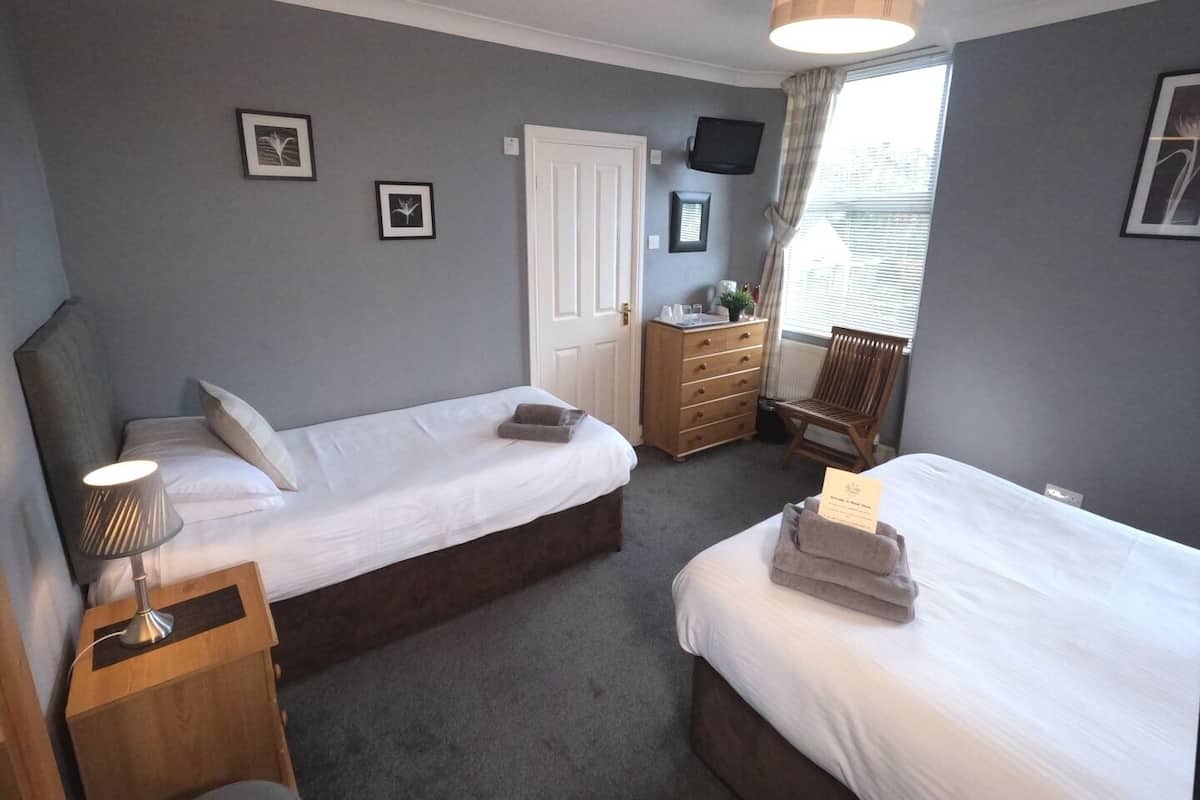 Chambre Familiale | Wi-Fi gratuit, draps fournis