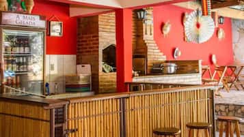 Bar (en la propiedad)