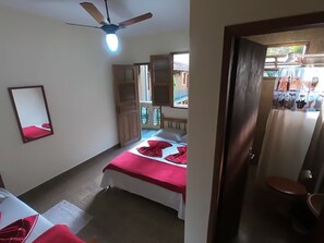 Triple Room | Minibar, free WiFi, bed sheets - Pousada O Meu Canto (Santa Rita de Jacutinga)