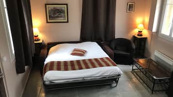 Junior suite | Een bureau, geluiddichte muren, gratis wifi, beddengoed