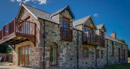 Castleview - Newton Steading