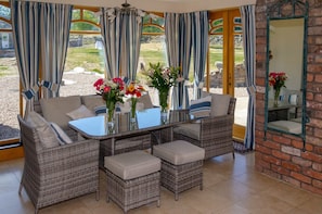 Luxury House, 3 Bedrooms, Accessible | Living area | Flat-screen TV