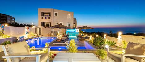 Junior Suite, 1 Queen Bed with Sofa bed, Kitchen, Sea View