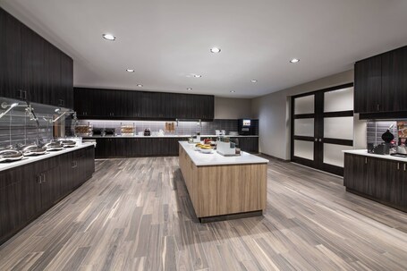 Residence Inn by Marriott Winnipeg - Image 3