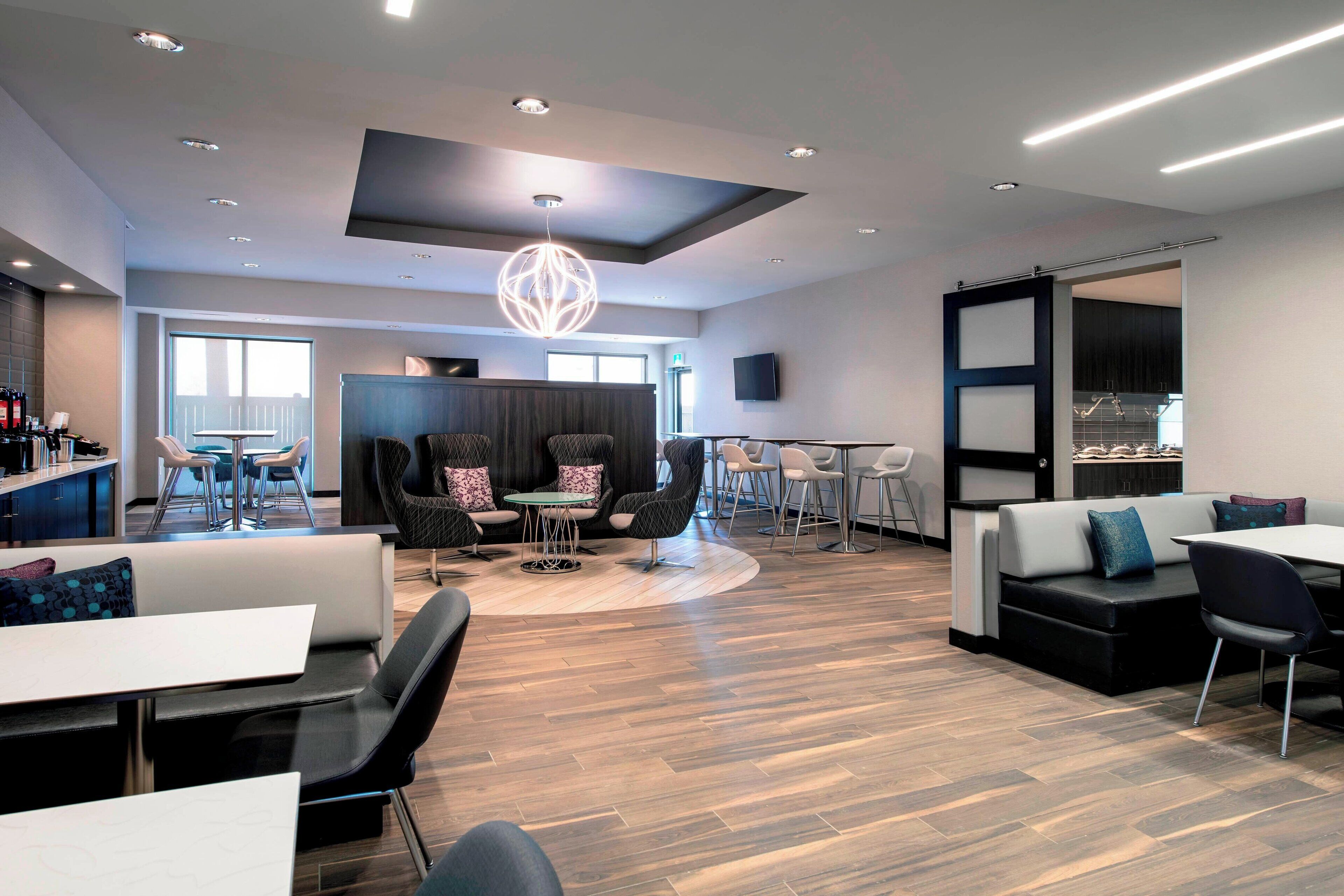 lunch and dinner served