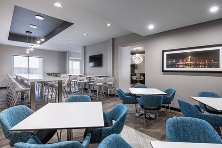 Residence Inn by Marriott Winnipeg - Image 27