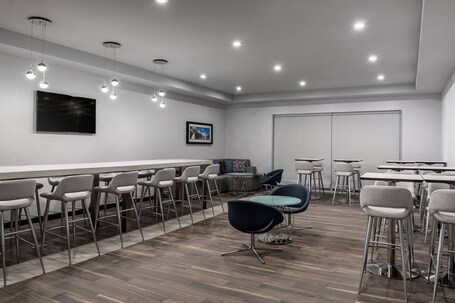 Residence Inn by Marriott Winnipeg - Image 37