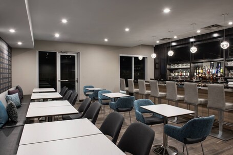 Residence Inn by Marriott Winnipeg - Image 20