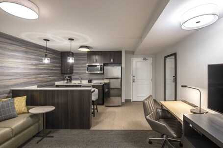 Residence Inn by Marriott Winnipeg - Image 1