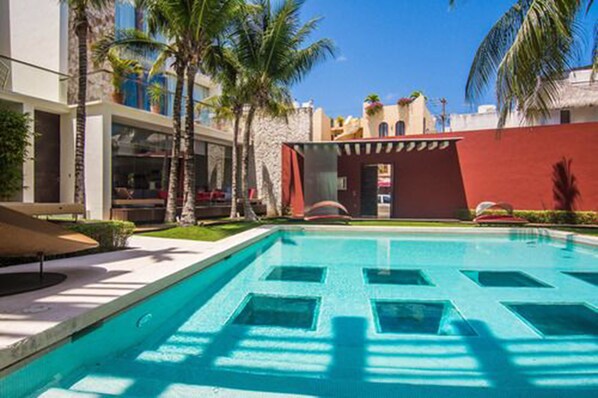 Alberca al aire libre 