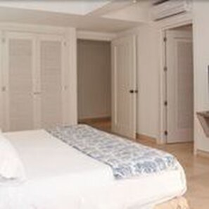 書桌、遮光窗簾/窗簾、隔音、熨斗/熨衫板