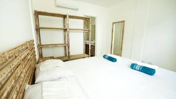 3 quartos, ferros/tábuas de passar roupa, Wi-Fi, roupa de cama