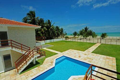Manga Verde Beach 04: Pool and Beach view H