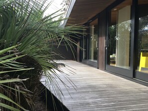 Exterior detail - Boutique Apartment with Sea Views (Bure 2 - Wai) (Hot Water Beach)