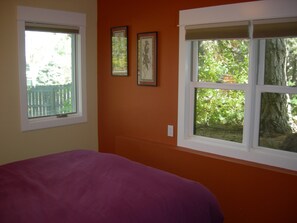 4 bedrooms, iron/ironing board, Internet, bed sheets - Newly Remodeled, Family Friendly Mountain View Home With Hot Tub  (Boulder)