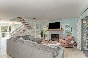 Smart TV, video games