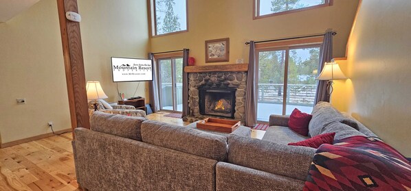 Televisio, takka, DVD-soitin