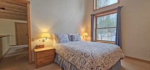 3 bedrooms, Internet, bed sheets, wheelchair access