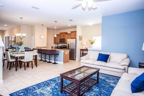 Tv, dvd-spelare, böcker och en stereo