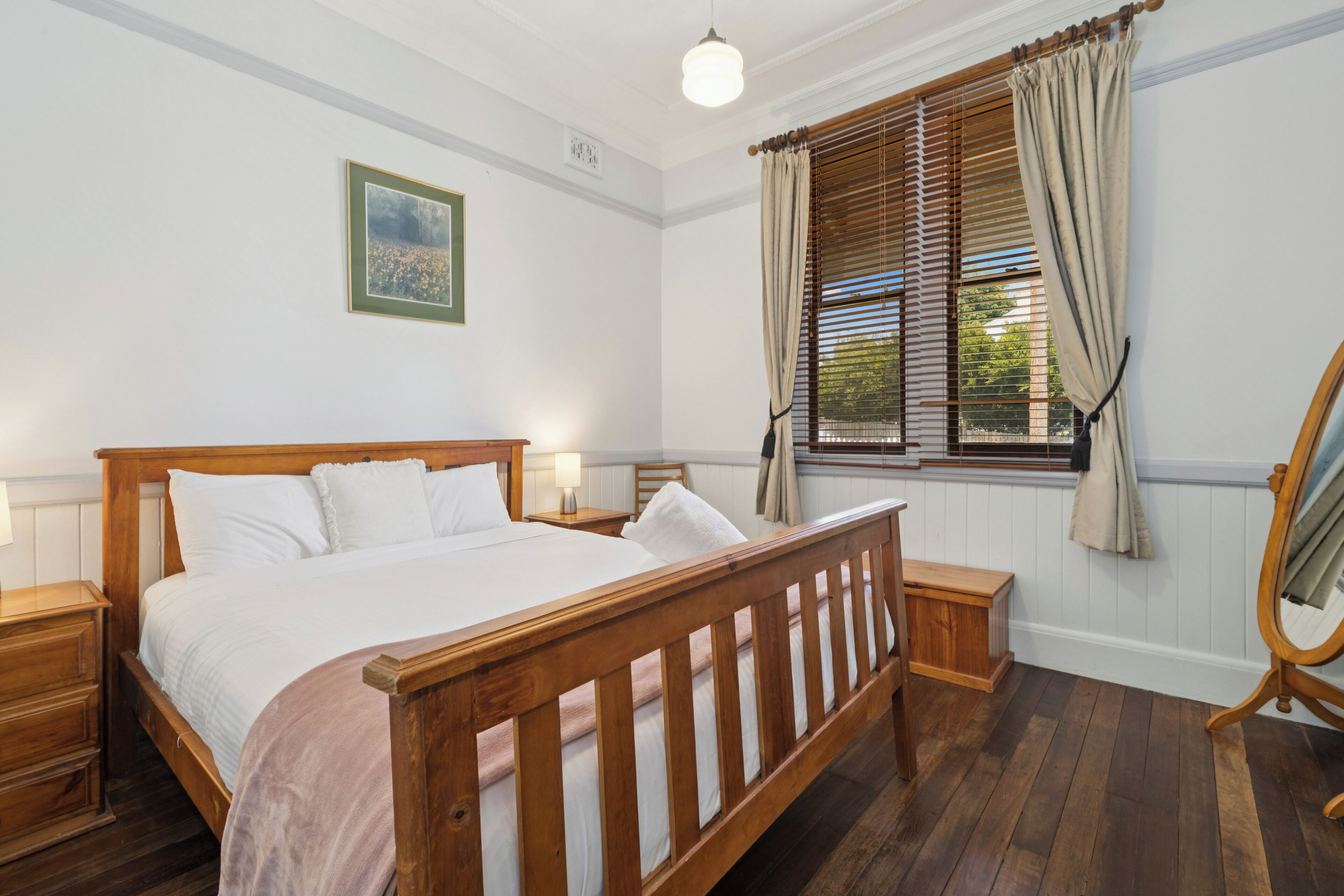 4 chambres, fer et planche à repasser, Wi-Fi gratuit, draps fournis