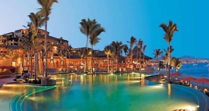 HACIENDA BEACH CLUB OCEAN VIEW. DIRECTLY ON MEDANO BEACH. GREAT LOCATION