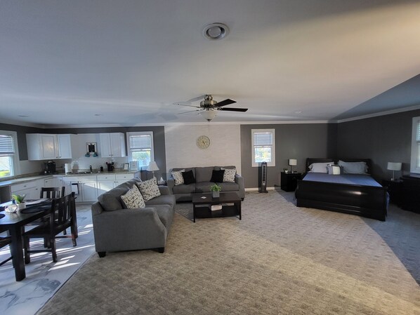 Fernseher, Stereoanlage