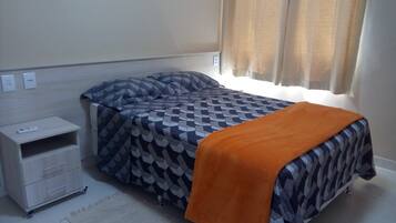 2 slaapkamers, een strijkplank/strijkijzer, wifi, beddengoed