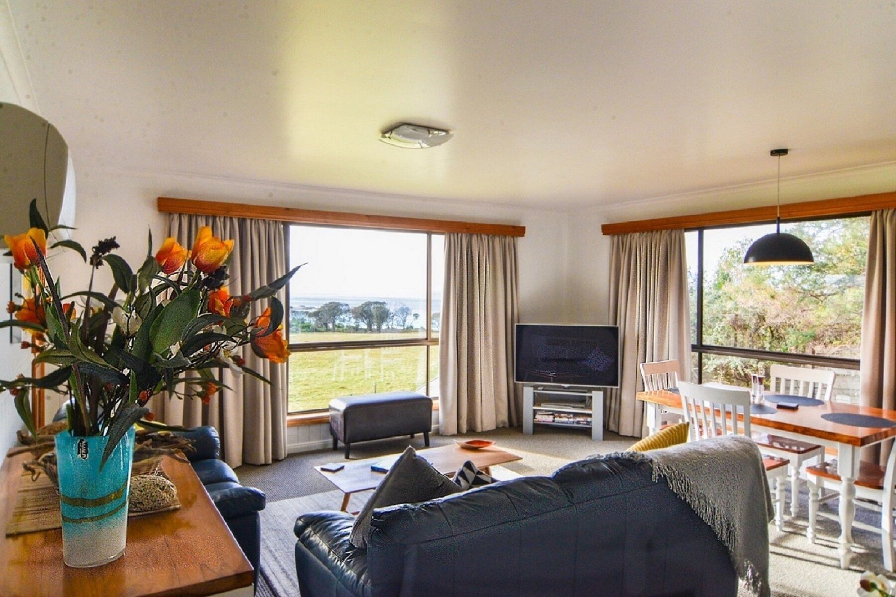 Beach Break Bicheno Tas