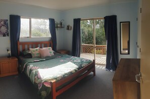 3 bedrooms, free WiFi, bed sheets