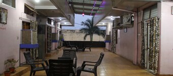 Unit 8 Beautiful and clean room to stay