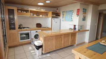 Four, plaque de cuisson