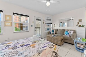 Schreibtisch, Bügeleisen/Bügelbrett, WLAN, Bettwäsche