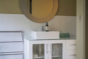 Interior - Sisters Beach Retreat (sisters beach)