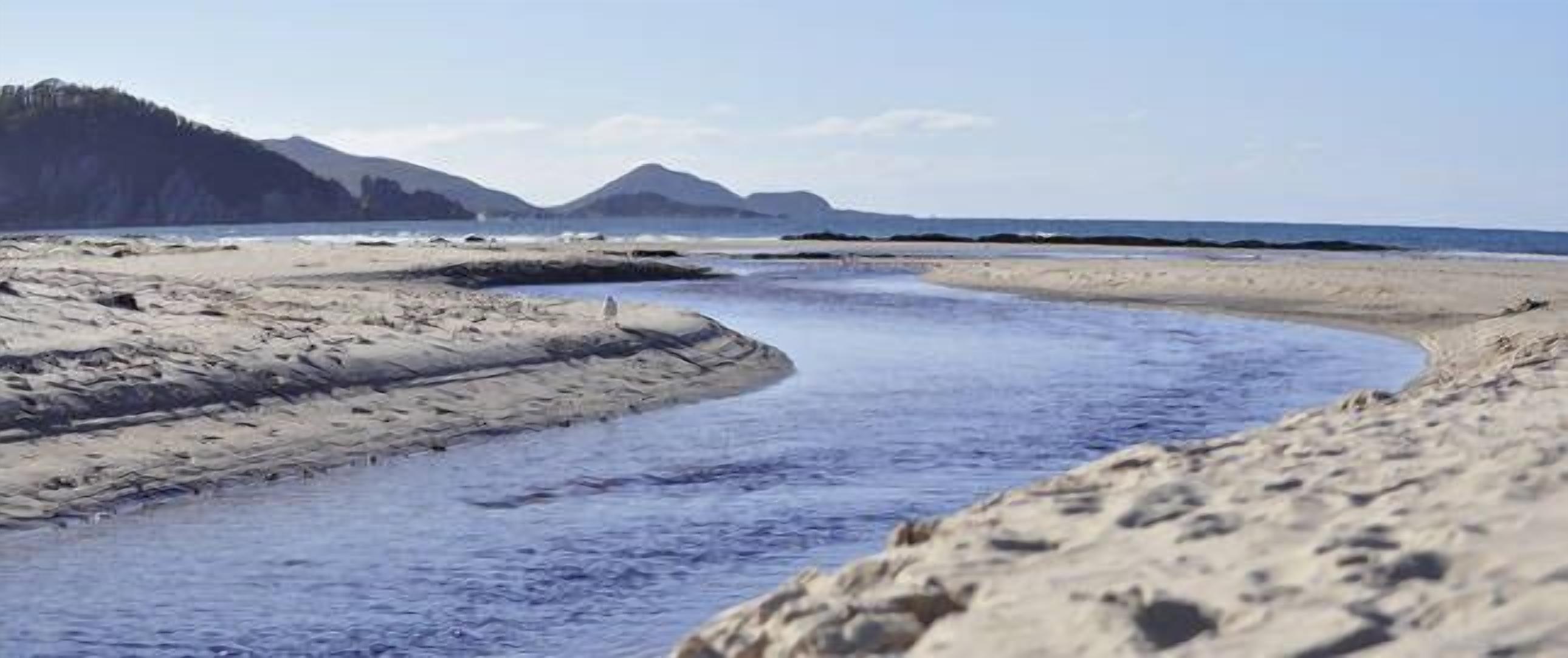 Sisters Beach Retreat — image 20