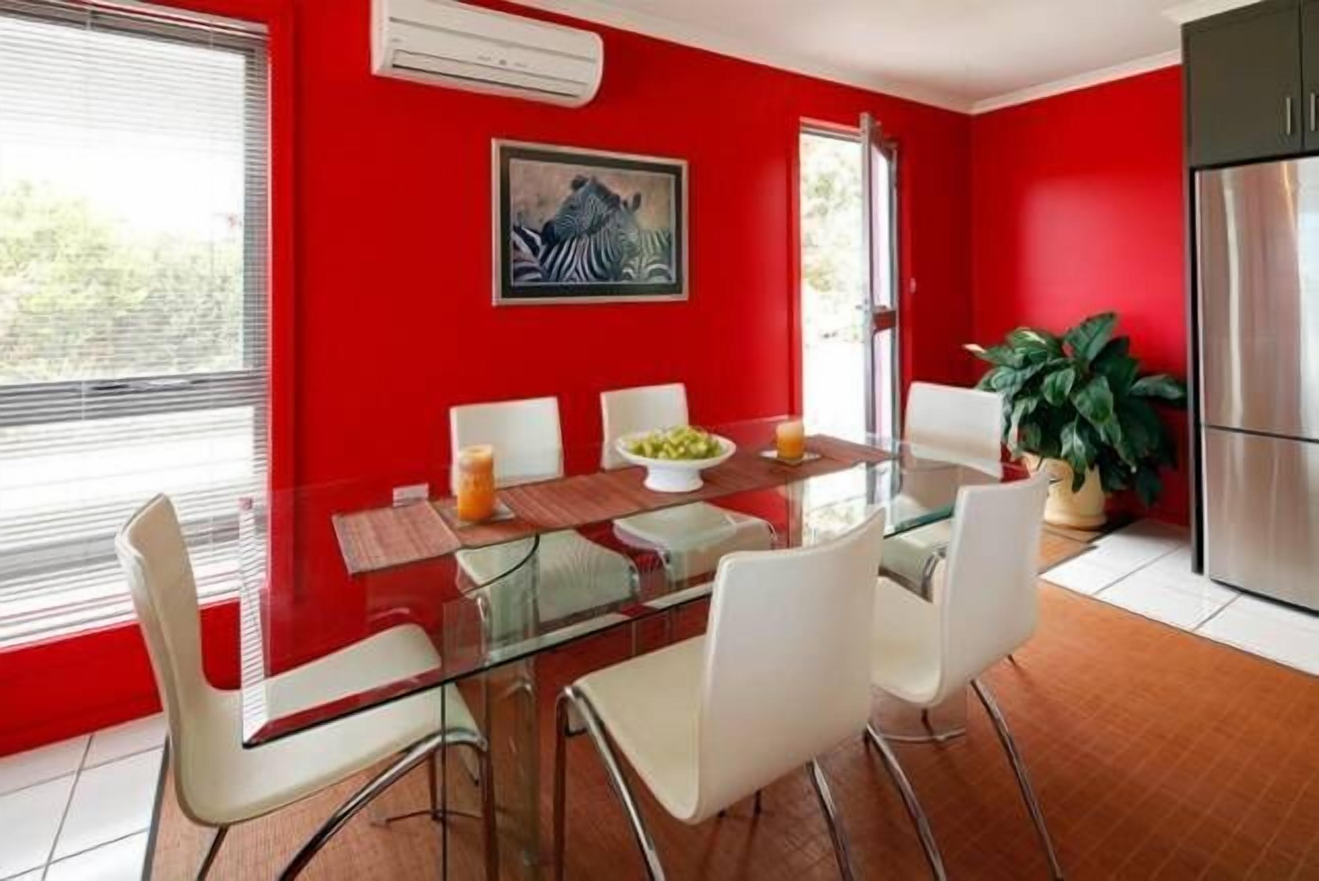 Sisters Beach Retreat — image 4