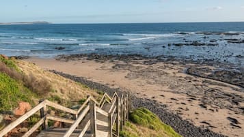 Una spiaggia nelle vicinanze