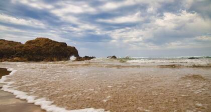 At The Beach Phillip Island - Beachley Bungalow 2 with WiFi